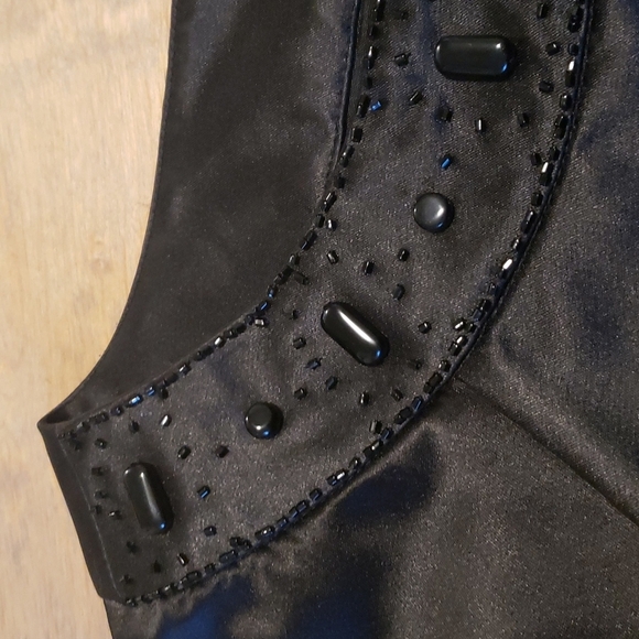MAX AND CLEO BLACK SATIN SHIFT DRESS WITH BEADED NECKLINE SZ 12 - Picture 9 of 15